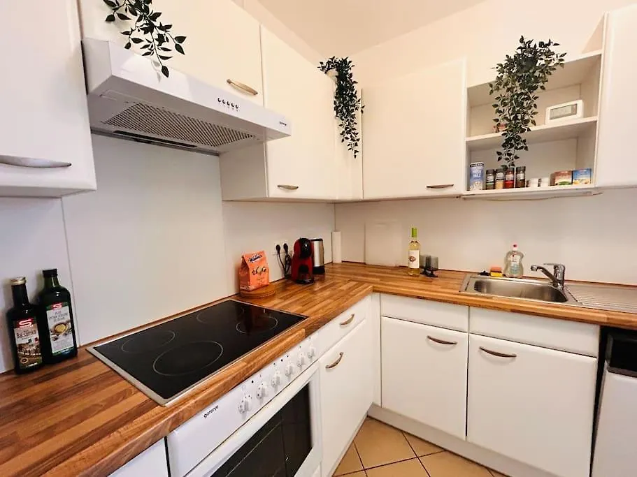Beautiful Apartment With Balcony Vienna Austria