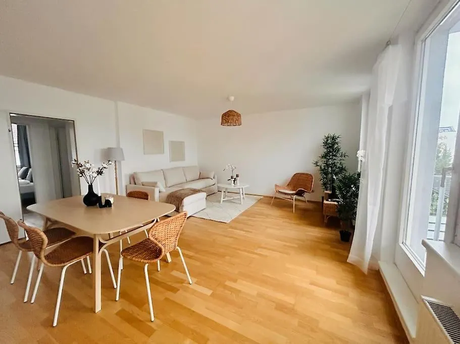 Beautiful Apartment With Balcony Vienna