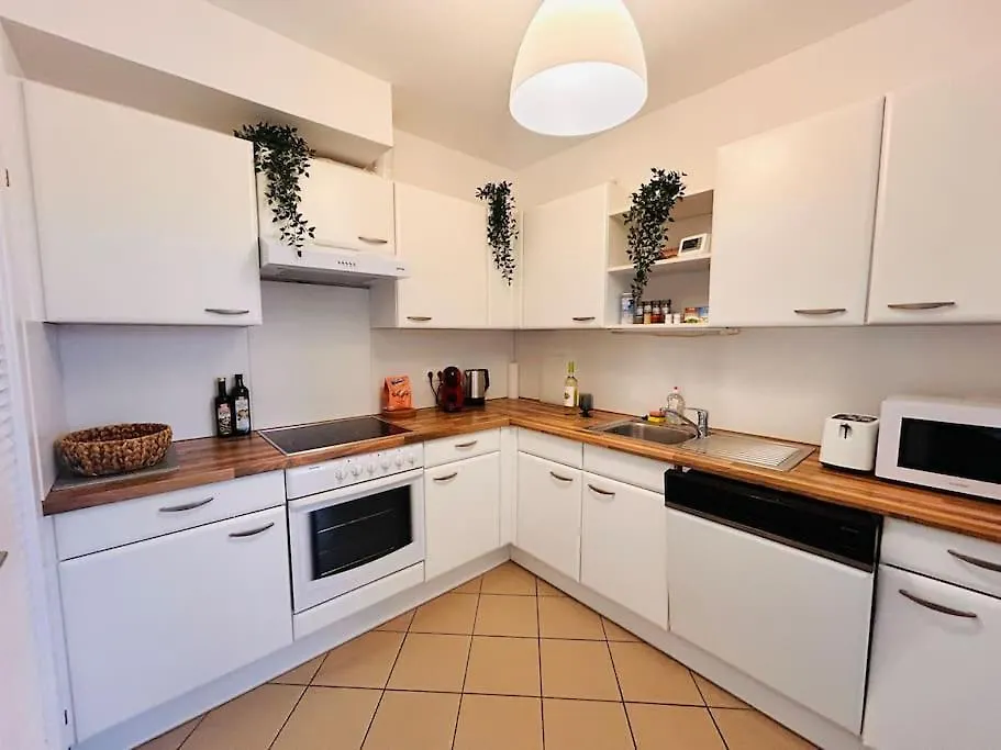 Beautiful Apartment With Balcony Vienna 0*,