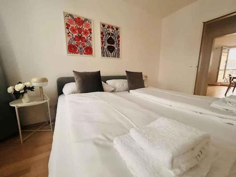 Beautiful Apartment With Balcony Vienna