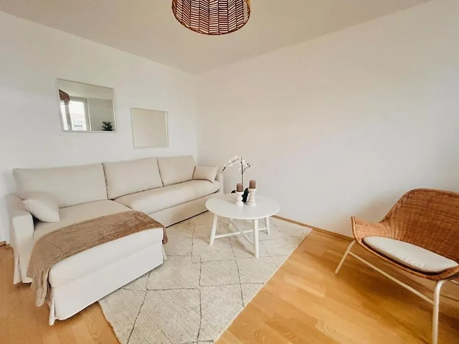 Beautiful Apartment With Balcony Vienna