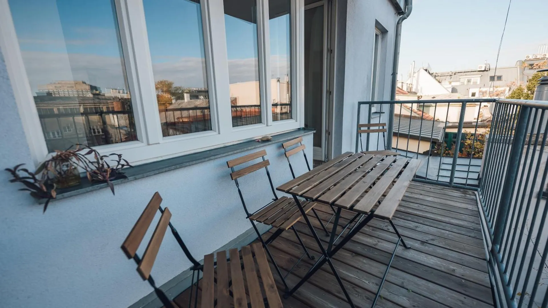 Beautiful Apartment With Balcony Vienna Austria
