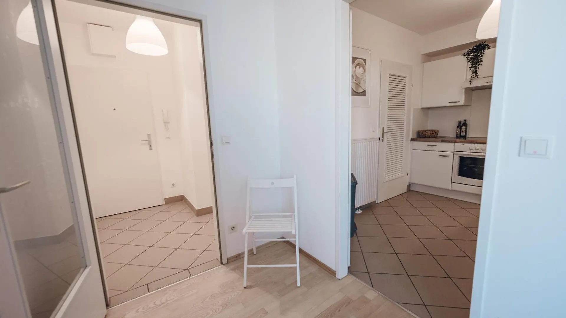Beautiful Apartment With Balcony Vienna 0*,  Austria